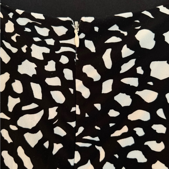 Anne Klein Spotted Dress EUC - Picture 5 of 6